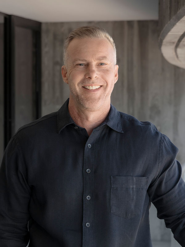 STUART BENNETT